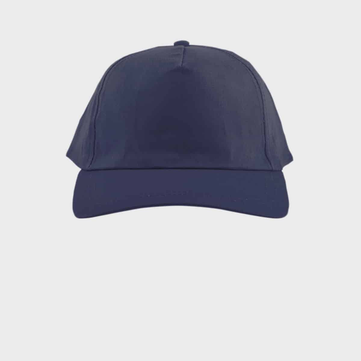 Eine entspannte Atmosphäre von Myrtle Beach wird durch die MYRTLE BEACH Baseball Promo Cap hervorgerufen. Sie besticht durch ein schlichtes, dunkelblaues Design mit strukturierter Krone und gebogener Krempe, zentriert vor einem weißen Hintergrund.