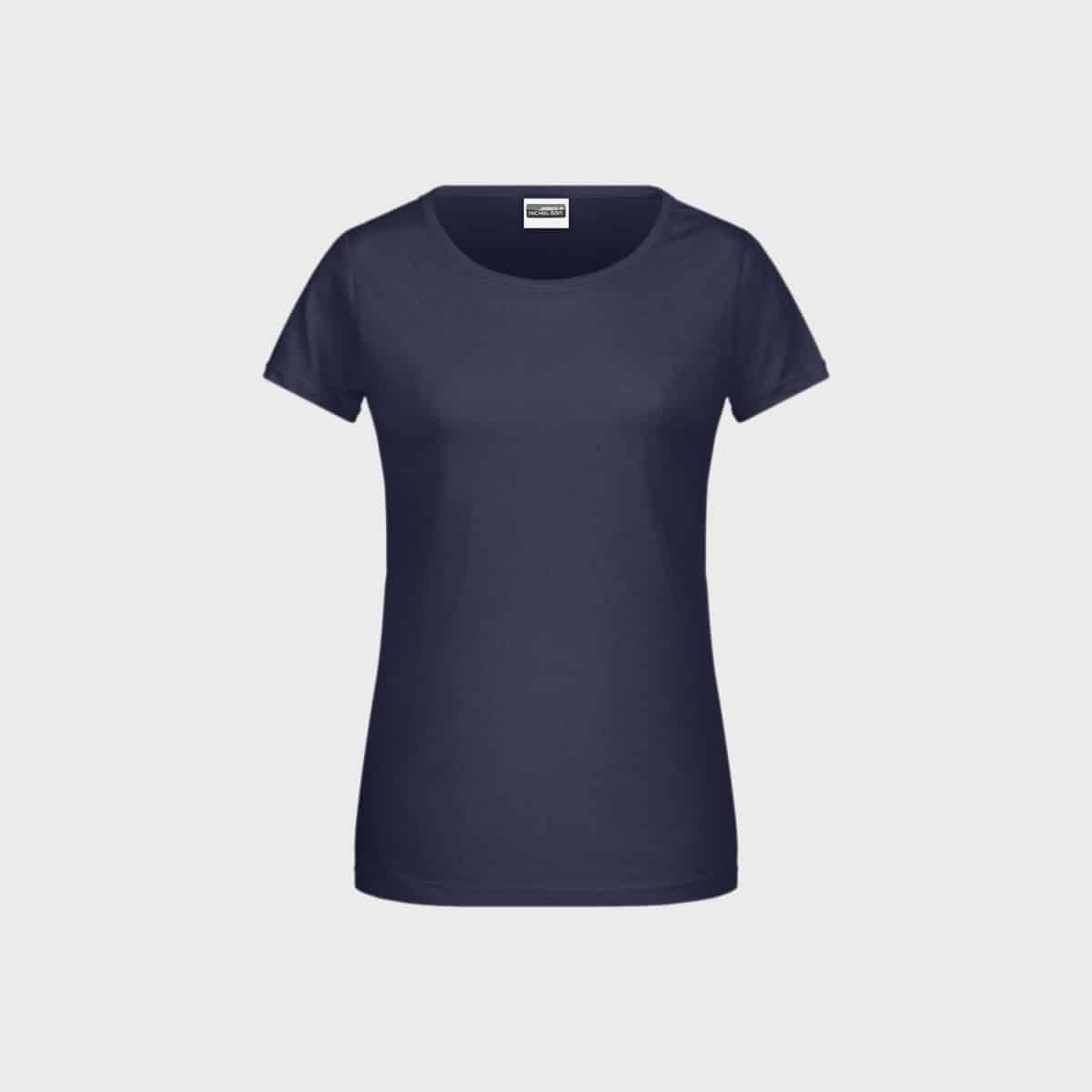 Ein schlichtes marineblaues Damen-Kurzarm-T-Shirt mit Rundhalsausschnitt ist auf einem hellgrauen Hintergrund abgebildet. Dieses Damen-Basic-T aus Bio-Baumwolle besticht durch ein schlichtes und klassisches Design ohne zusätzliche Muster oder Grafiken und passt perfekt in jede Garderobe.