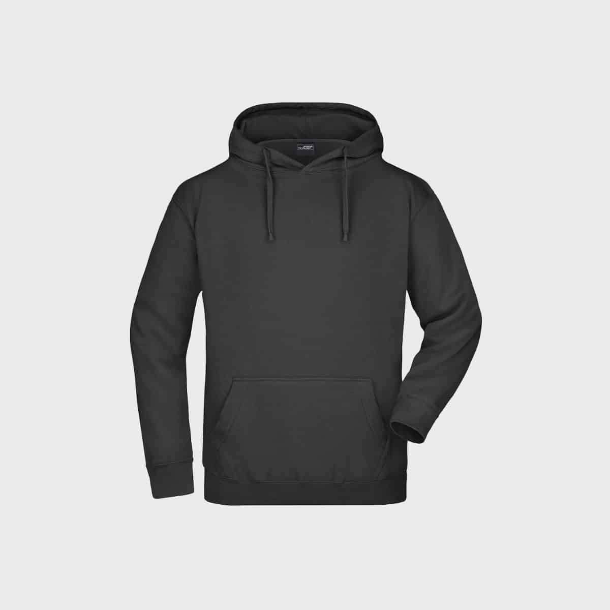 Ein schlichtes schwarzes Kapuzensweatshirt mit langen Ärmeln und einer Kängurutasche vorne. Das Sweatshirt hat eine Kapuze mit Kordelzug und eine lockere Passform, abgebildet auf weißem Hintergrund.