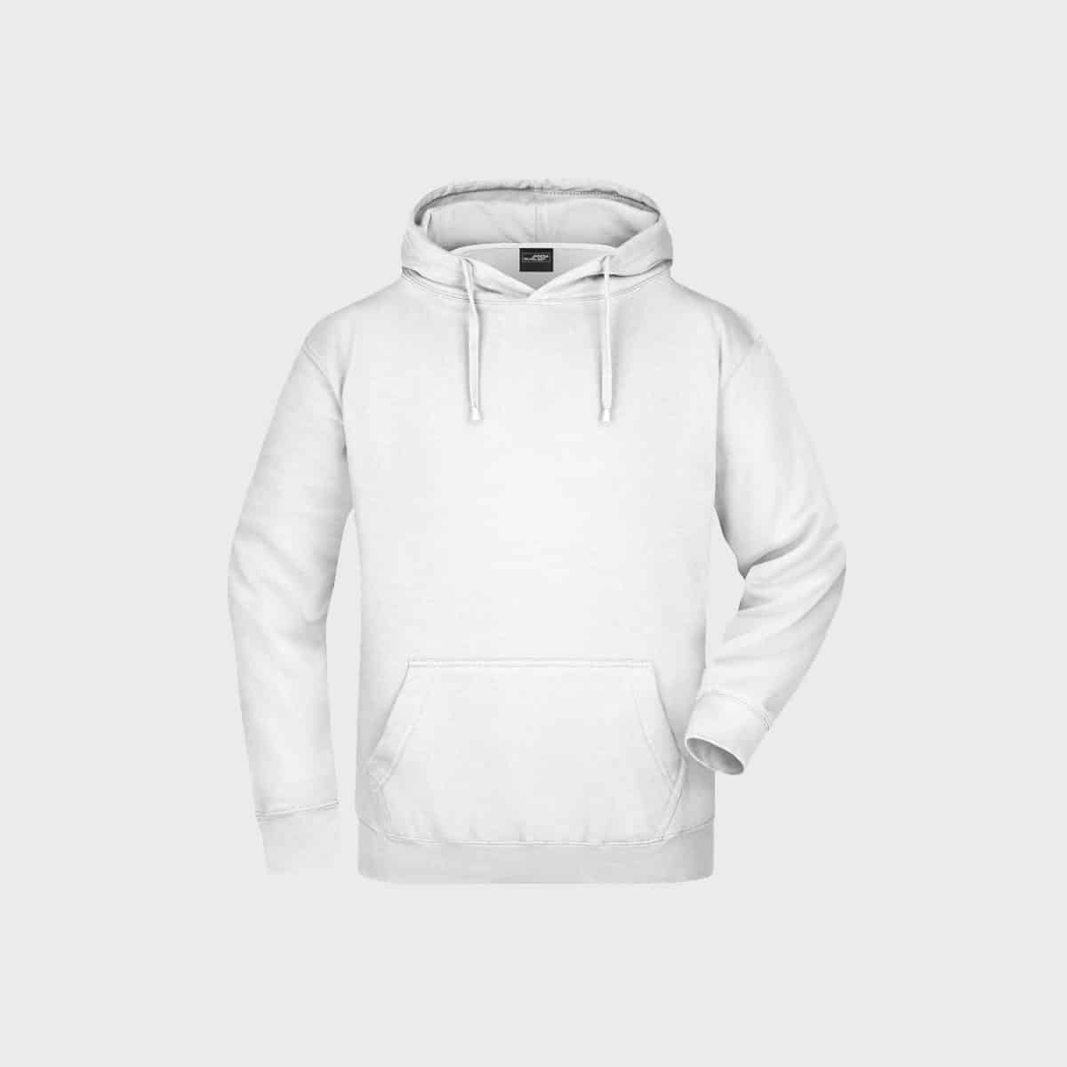 Ein schlichter weißer Hoodie mit einer Vordertasche und Kordelzug an der Kapuze, der auf einem hellgrauen Hintergrund abgebildet ist. Der Hoodie hat ein lässiges und bequemes Design.