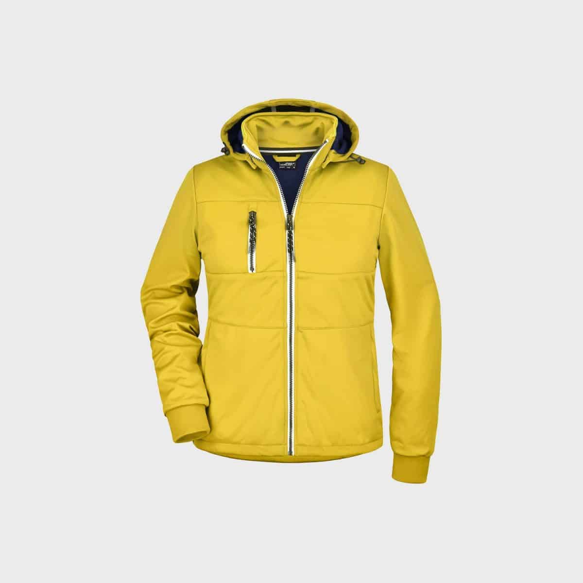 Eine leuchtend gelbe Kapuzenjacke mit Frontreißverschluss und mehreren Taschen, darunter eine auf der Brust und zwei an den Seiten. Die Jacke hat ein modernes, schmal geschnittenes Design mit einer leicht gepolsterten Textur und einem kontrastierenden blauen Innenfutter.