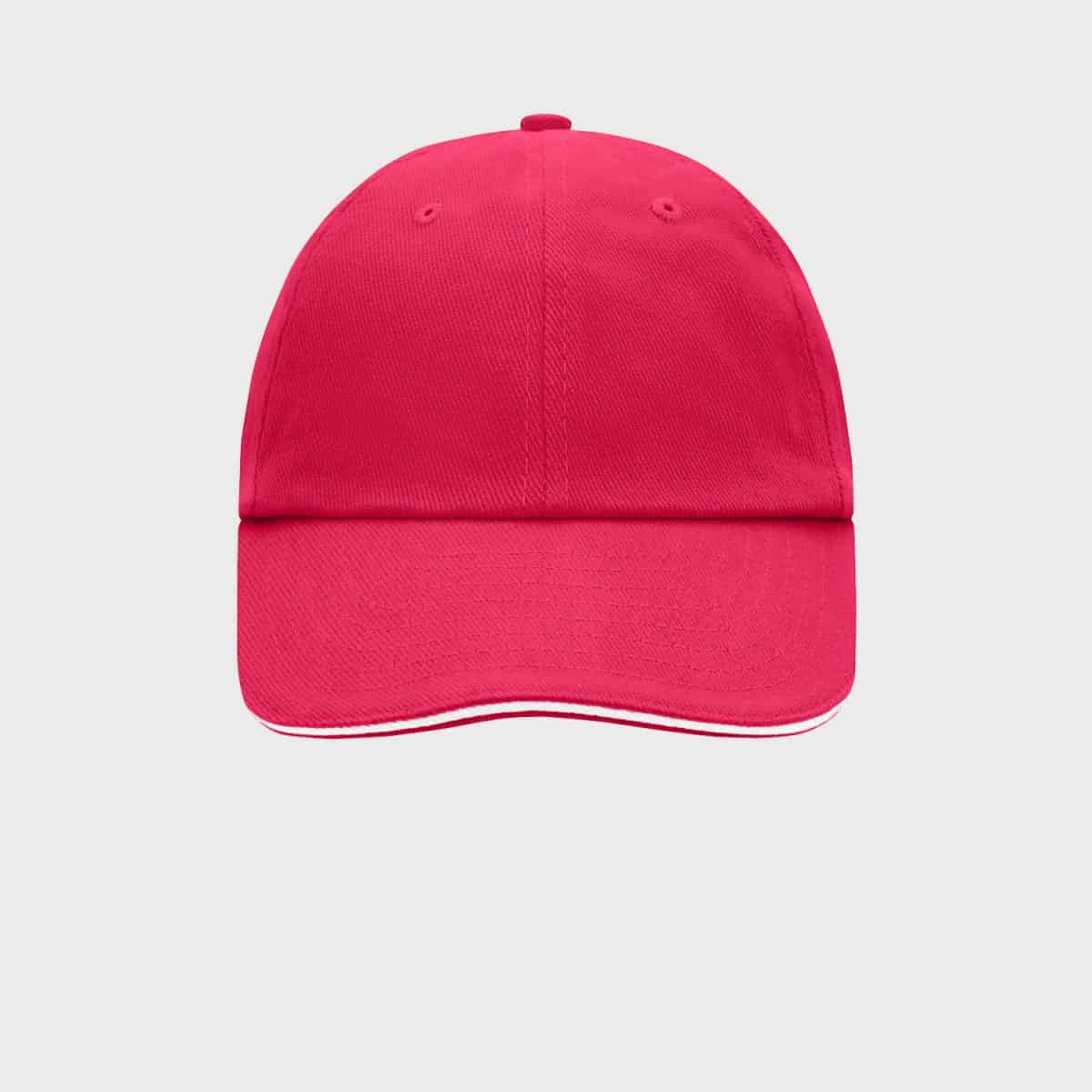 Eine leuchtend rote Baseballkappe mit gebogener Krempe und einem Knopf oben sowie einer weißen Akzentlinie entlang der Krempenkante vor einem schlichten hellgrauen Hintergrund.