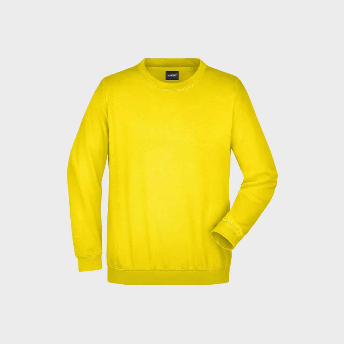Ein leuchtend gelbes Langarm-Sweatshirt mit Rundhalsausschnitt auf einem schlichten grauen Hintergrund. Ein Ärmel scheint leicht gebogen zu sein, die Manschette ist sichtbar. Das Sweatshirt hat eine lässige, entspannte Passform.
