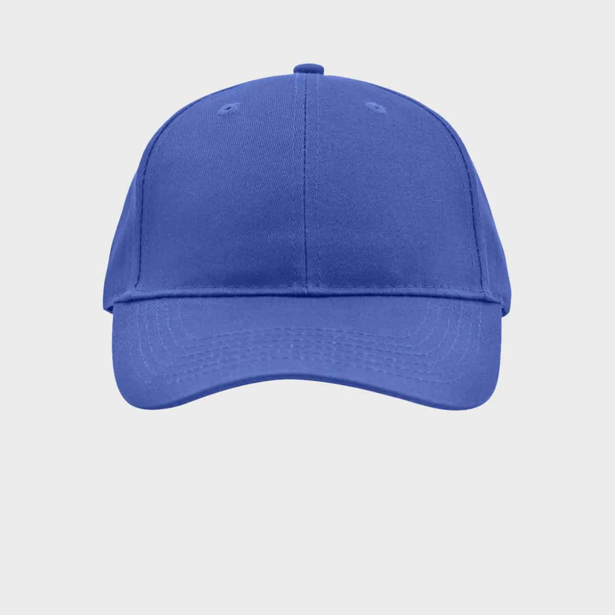 Vorderansicht einer schlichten blauen Baseballkappe vor hellgrauem Hintergrund. Die Kappe hat eine abgerundete Krone, einen gebogenen Schirm und gestickte Ösen zur Belüftung.