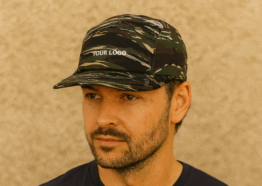 5-Panel-Jockey Cap mit Clipverschluss und Logostick